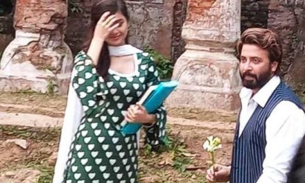 ওয়ার্ক পারমিট ছাড়াই শাকিবের বিপরীতে শুটিং করছেন কলকাতার নায়িকা