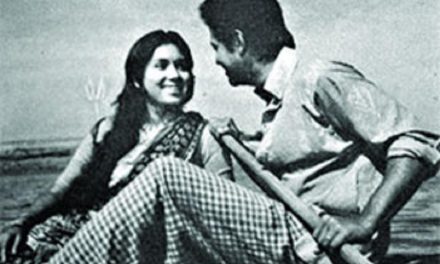 সুজনকে রেখে সখি গেল চলে