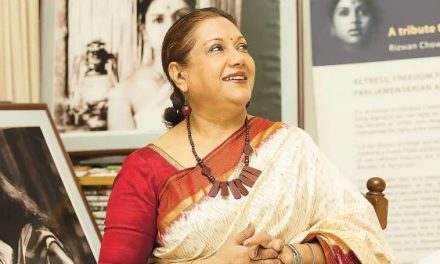 করোনার সঙ্গে লড়ে মারা গেলেন কবরী