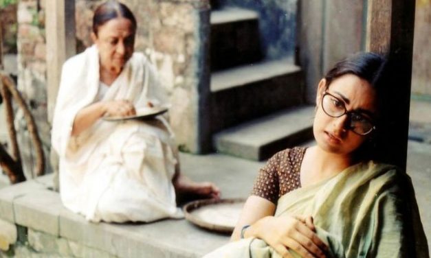 চিত্রা নদীর পারে : একটি পরিপূর্ণ অর্থের বাংলাদেশী চলচ্চিত্র