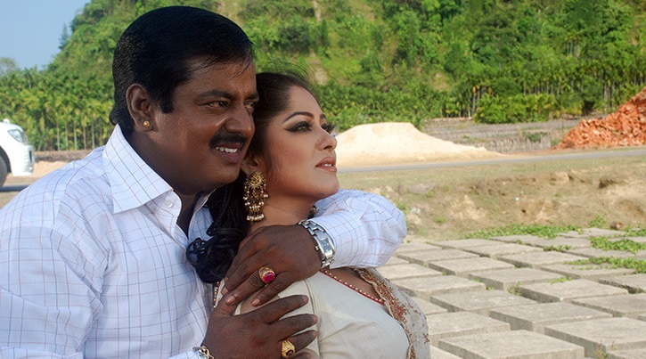 এই ৩৮ হলে চলছে ‘সৌভাগ্য’