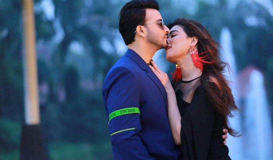 কোথায় দেখবেন ‘নবাব এলএলবি’?