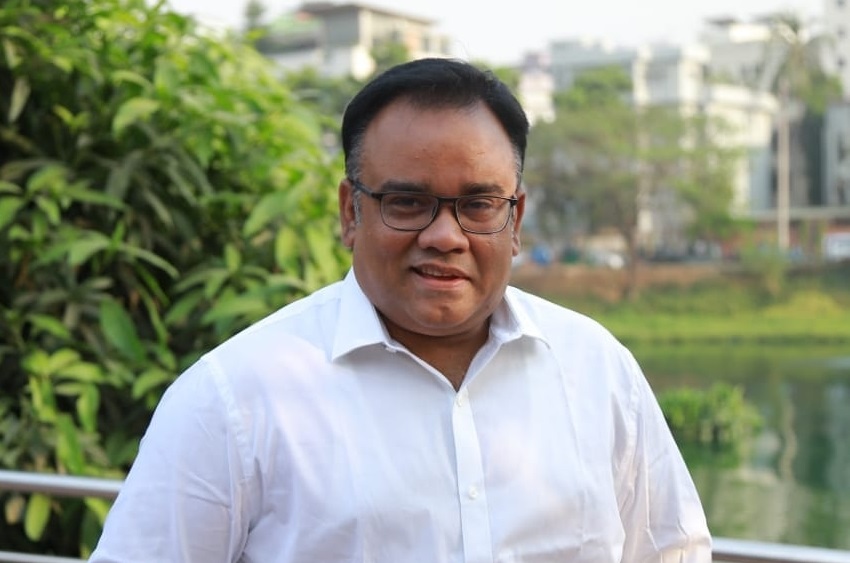 আগের ছবিটি শুরু না করতেই দ্বিতীয়বার অনুদানের পরিচালক অলিক