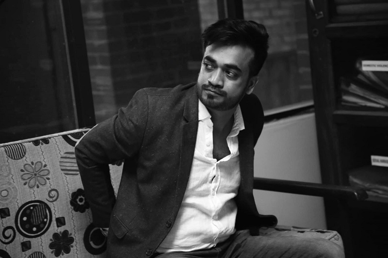 ওয়েবে অপরিহার্য হয়ে উঠেছেন শ্যামল মাওলা