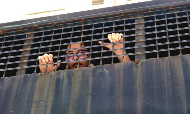 পরীমনির সঙ্গে ‘অমানবিক’ আচরণের প্রতিবাদ