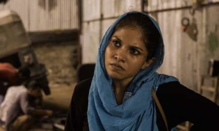 সোনালি ময়ূরের জন্য লড়বে ‘পায়ের তলায় মাটি নাই’