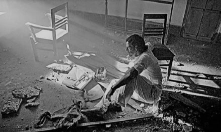 লাল মোরগের ঝুঁটি: মুক্তিযুদ্ধের এক আখ্যান!