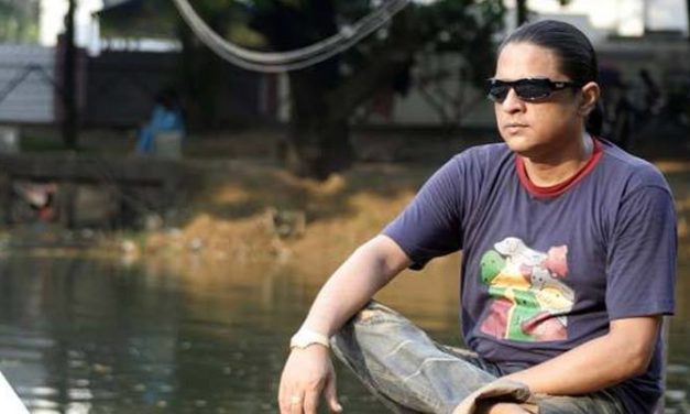 সরলতার প্রতিমা, খালিদ-তরুণ মুন্সী ও অজানা কথা