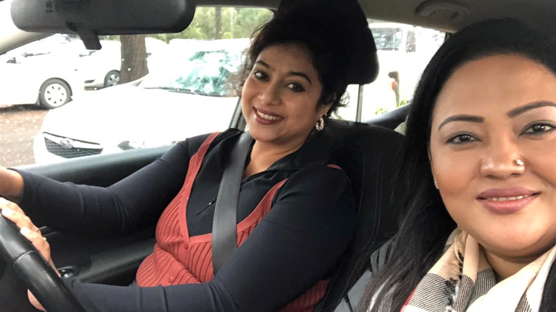 মমতাজকে সিডনি ঘুরিয়ে দেখালেন শাবনূর