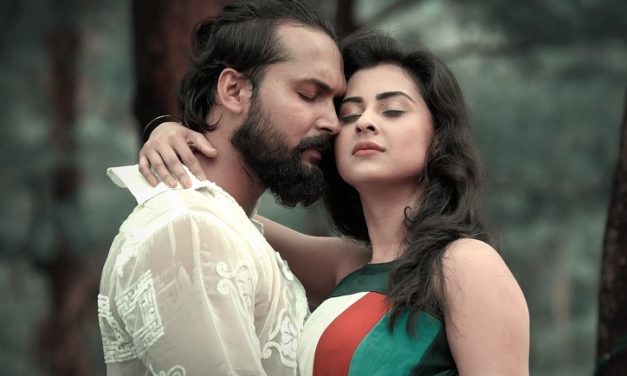 তালাশ: রোমান্টিক গানে আদর-বুবলি