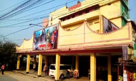 মফস্বলে সিনেমা দেখার যত বিপত্তি