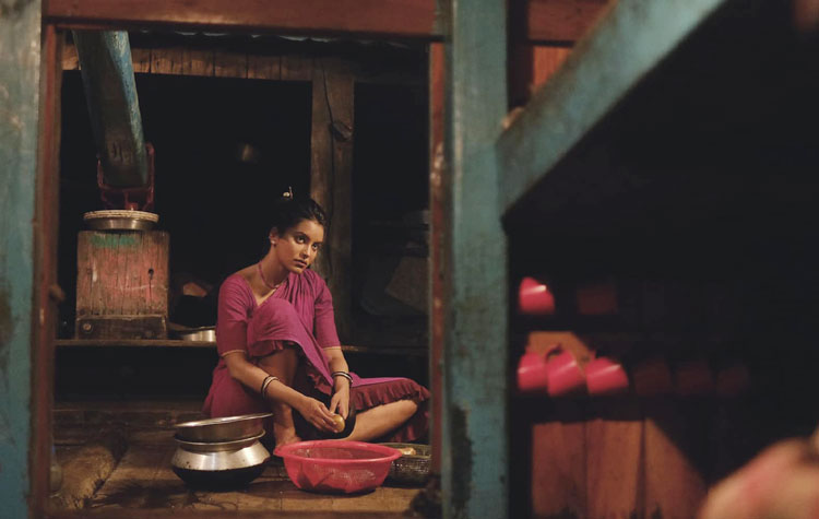 হাওয়া: মনিহারে একদিনে ৩ লাখ টাকার টিকিট বিক্রি