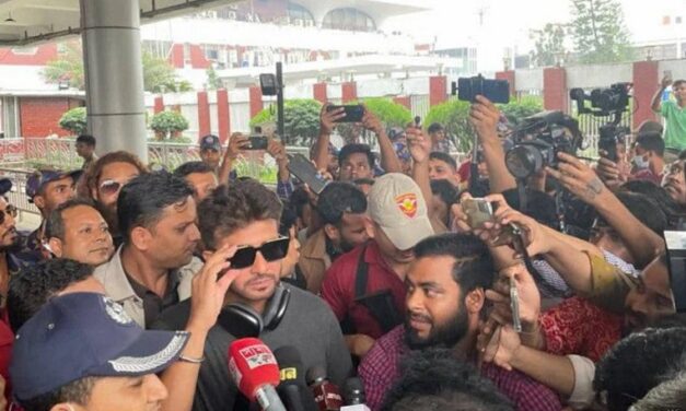 নয় মাস পর ঢাকায় শাকিব খান