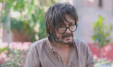 শৈশবের লজ্জা-ভয় কাটিয়ে এখন দেশের অন্যতম অভিনেতা ফারুক আহমেদ