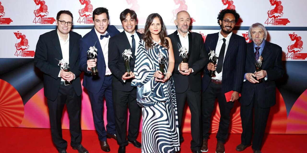 মস্কোয় আরো একটি পুরস্কার জিতল ‘আদিম’