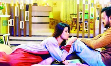 লাইভ: প্রশংসিত মাহি ও সাইমন