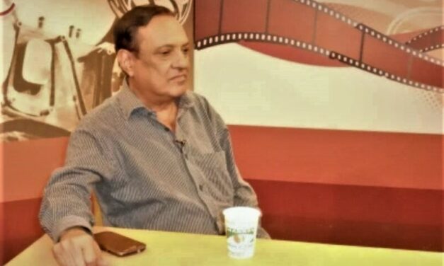 ‘পর্যটক পরিচালক’ আজিজুর রহমান বুলি