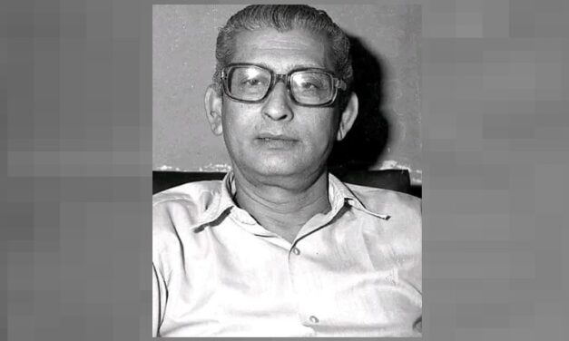 সিনেমার জন্য নটরডেম কলেজের শিক্ষকতা ছাড়েন কাজী জহির