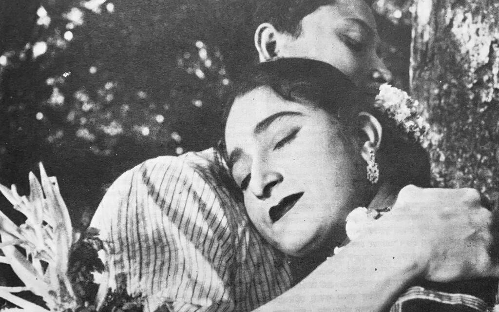 নেপথ্য কাহিনি: এফডিসিতে প্রথম সিনেমা ‘আসিয়া’