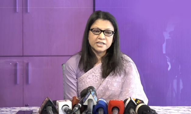 বলিউড সিনেমা ‘ফারাজ’ মুক্তি না দেয়ার দাবি অবিন্তার মায়ের