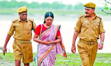 পর্যালোচনা: ফাগুন হাওয়ায়