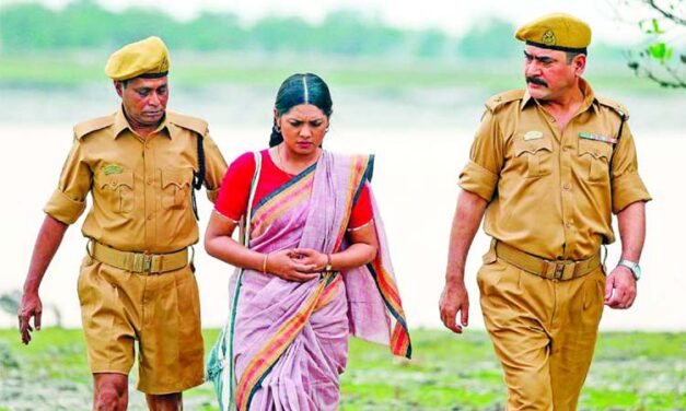 পর্যালোচনা: ফাগুন হাওয়ায়