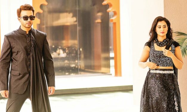 ২৫ হলে নেমে এলো ‘লিডার আমিই বাংলাদেশ’