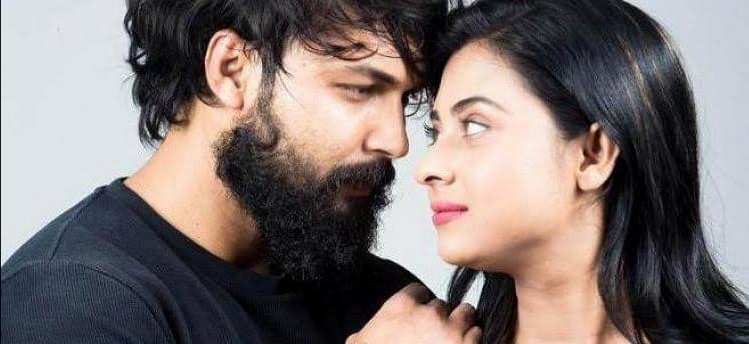 পুরোদমে লোকাল