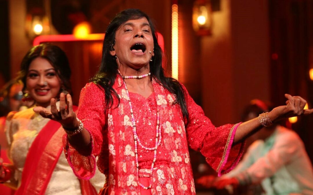 ‘হাত ছাইড়া দেও সোনার দেওরা রে’ অশ্লীল গান নয়