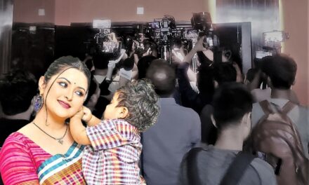 ‘বাচ্চাটার জন্যে একটু সহনশীল হতে পারতেন’, চিত্রশিকারীদের উদ্দেশে পরীমনি