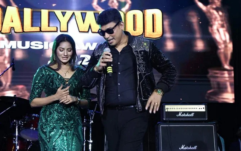 দর্শকের ‘ভুয়া ভুয়া’ চিৎকারে মঞ্চ ছাড়লেন অপ্রস্তুত জায়েদ খান