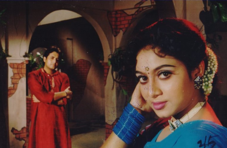 রিভিউ/ ‘নয়নমনি’ যখন রঙ্গীন