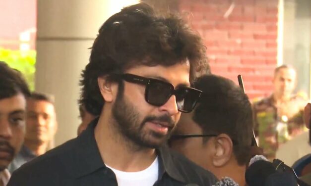 ‘দরদ’ শেষে ঢাকায় শাকিব খান, আগামী মাসে ‘রাজকুমার’