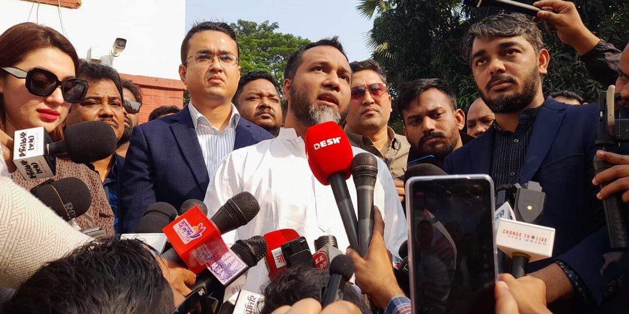 সমঝোতা: এবার ডিবি কার্যালয়ে ভাত খেলেন অপু বিশ্বাস-তাপস