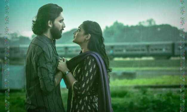 যখন ‘আন্তঃনগর’-এর দৃশ্যের ভেতর দিয়ে যাই