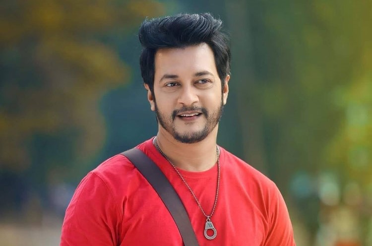 ‘কাগজের বউ’ প্রসঙ্গে ইমন/ এমন ঘটনা ঘটলে তো বিদেশি ছবি আসবেই