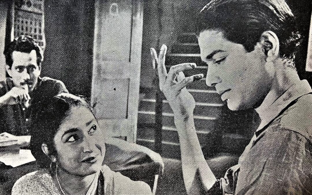 কাঁচের দেয়াল ঘিরে স্বার্থান্বেষী জীবন