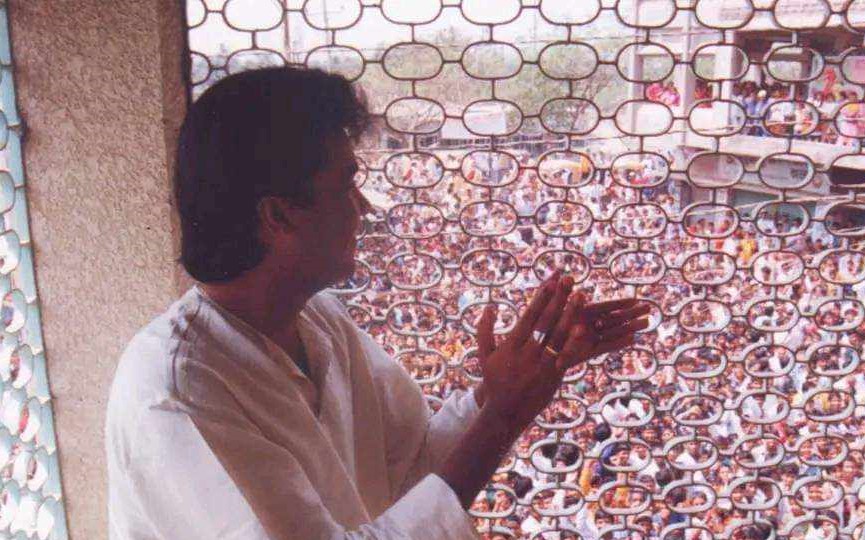 পর্দা উপস্থিতি কত শক্তিশালী হতে পারে মান্না ছাড়া বোঝানো অসম্ভব!