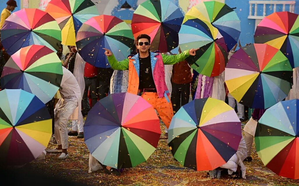 ১২০ এর বেশি পর্দায় ‘রাজকুমার’, দেখুন তালিকা