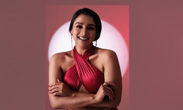 রুনা খানের ফটোশুট/ দীপিকা-ক্যাটরিনাদের অনুকরণের ফল যা দাঁড়ালো