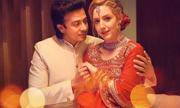 শাকিব খানের প্রশংসায় পঞ্চমুখ ‘রাজকুমার’-এর গীতিকাররা