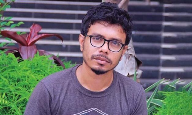 ‘আদম’ নির্মাতার মৃত্যু, কত স্বপ্নের সমাধি…