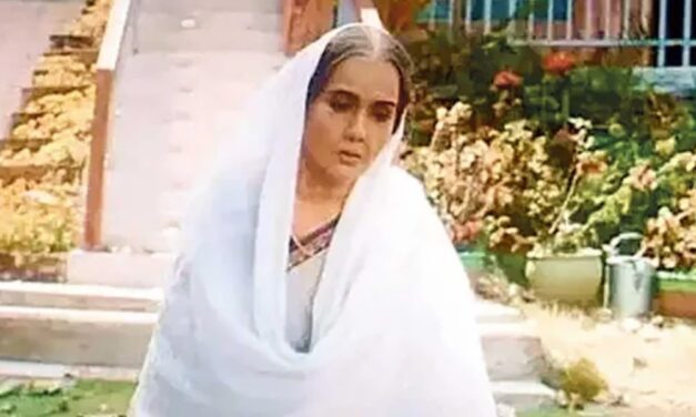 শাকিব খানের মায়ের চরিত্রে অভিনয়, প্রতিক্রিয়ার জবাবে যা বলছেন মাহিয়া মাহি