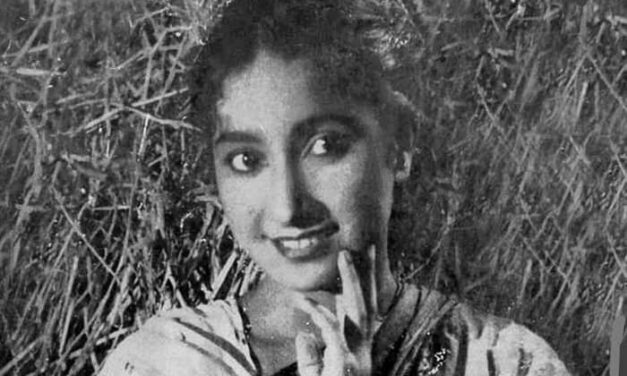 সুমিতা দেবীর স্মৃতিকথা/ জীবন নদীর তীরে