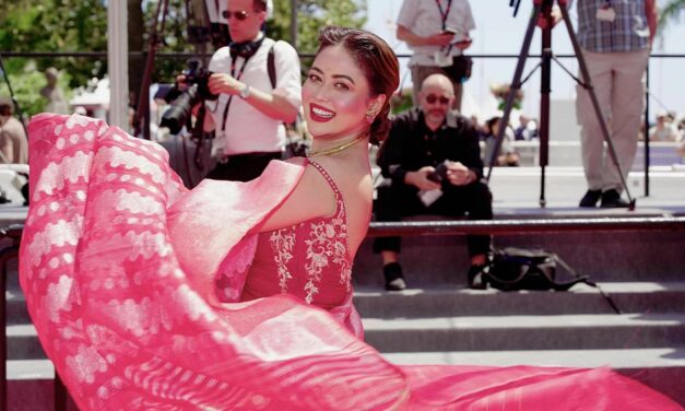 বাহারি ফটোশুটের পাশাপাশি কান থেকে নতুন ছবির ঘোষণা ভাবনার