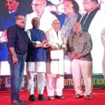 আবুল হায়াত/ কলকাতার সিরিয়াল দেখে বাংলাদেশে কাজের মেয়েরা আসকারা পেয়ে যাচ্ছে abul_hayat_bmdb_image