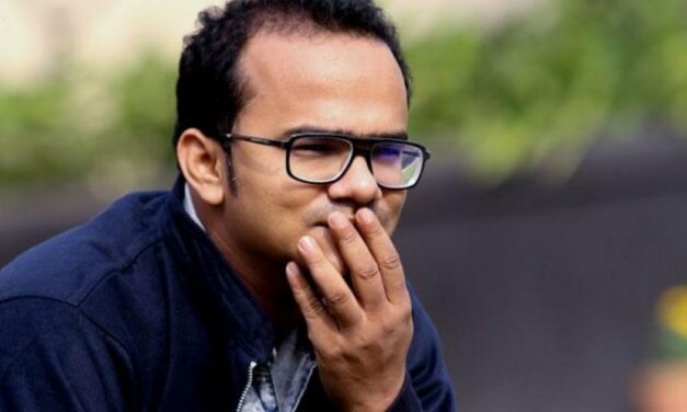 সনদ ছাড়া হিন্দি ছবি প্রদর্শন/ ‘অনন্য মামুনসহ আমদানির সঙ্গে জড়িতদের ধমক দিয়েছি’