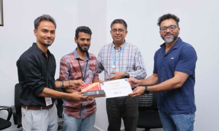 মোবাইলে নির্মিত ‘সাইড বাই সাইড’ পুরস্কৃত