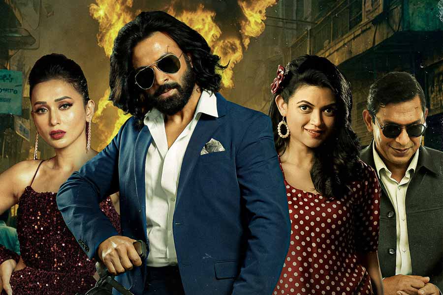 উত্তম কুমারের শহরে ভালো নেই ‘তুফান’, আমেরিকায় বাজিমাত