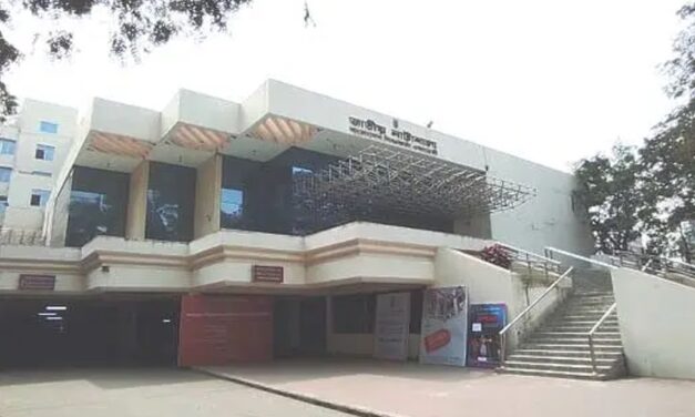 শিল্পকলা একাডেমি থেকে ‘বাদ নয়, পৃথক চলচ্চিত্র বিভাগের’ দাবিতে বিবৃতি